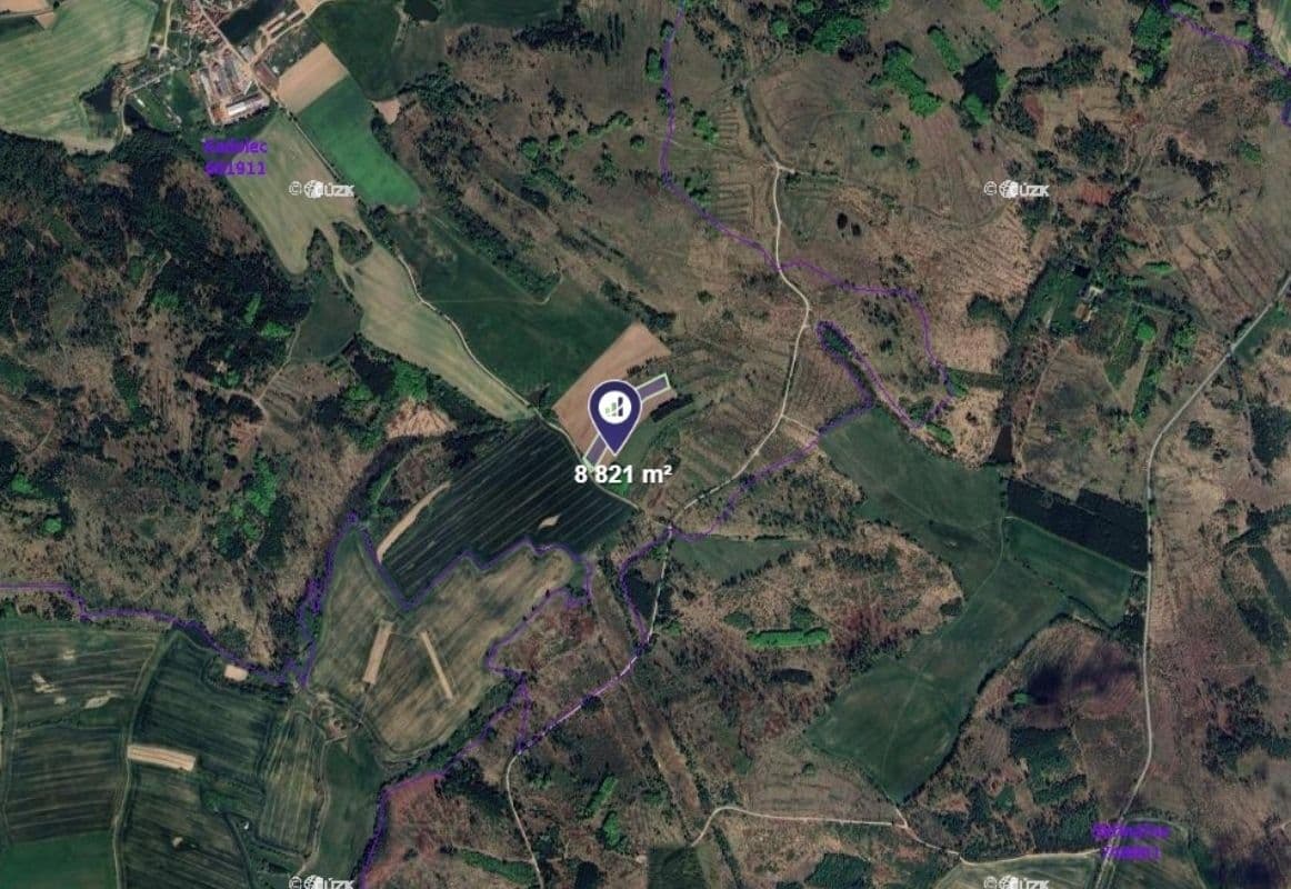 Predaj pozemku 8.821 m², Kadolec, Kraj Vysočina Predaj pozemku 8.821 m², Kadolec, Kraj Vysočina