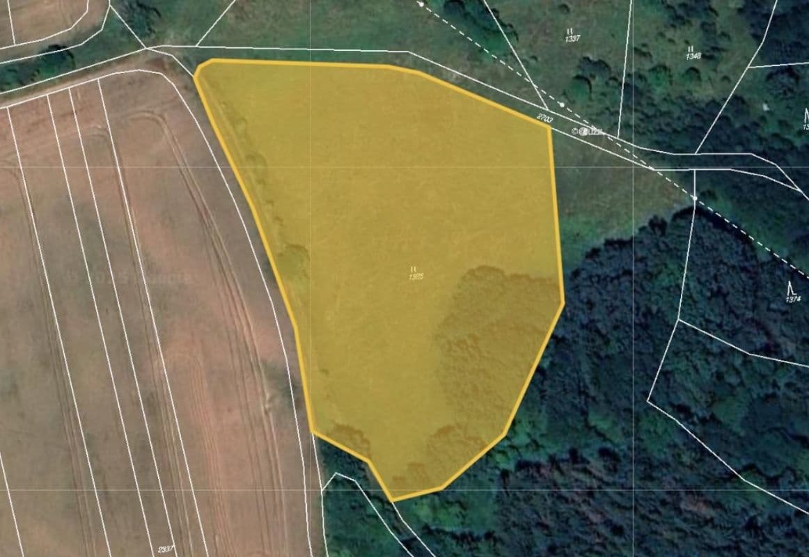 Predaj pozemku 10.300 m², Lhota, Zlínský kraj Predaj pozemku 10.300 m², Lhota, Zlínský kraj