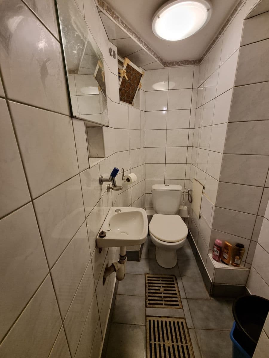 Prenájom bytu Garsoniéra 18 m², Na Hrázi, Praha, Praha Prenájom bytu Garsoniéra 18 m², Na Hrázi, Praha, Praha