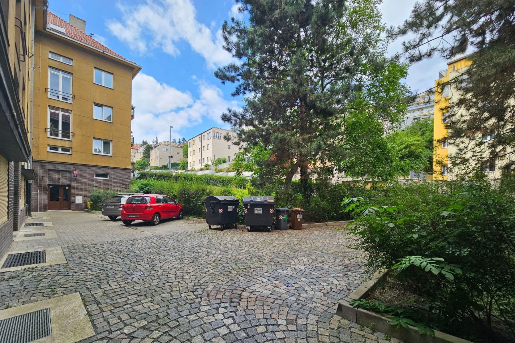 Prenájom nebytového priestoru 170 m², K Vodojemu, Praha, Praha Prenájom nebytového priestoru 170 m², K Vodojemu, Praha, Praha