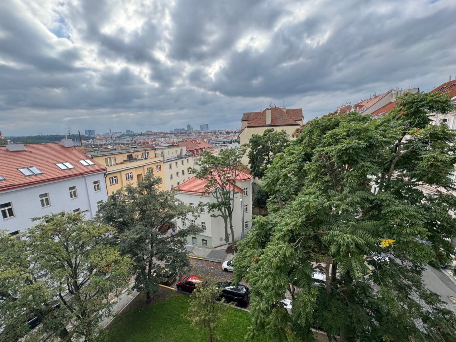 Prenájom bytu 3-izbový 105 m², Černomořská, Praha, Praha Prenájom bytu 3-izbový 105 m², Černomořská, Praha, Praha