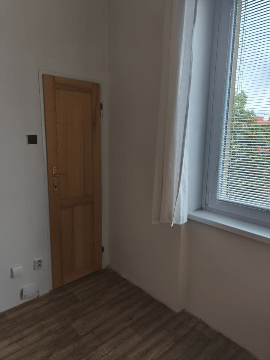 Prenájom bytu Garsoniéra 27 m², Kbelská, Praha, Praha Prenájom bytu Garsoniéra 27 m², Kbelská, Praha, Praha