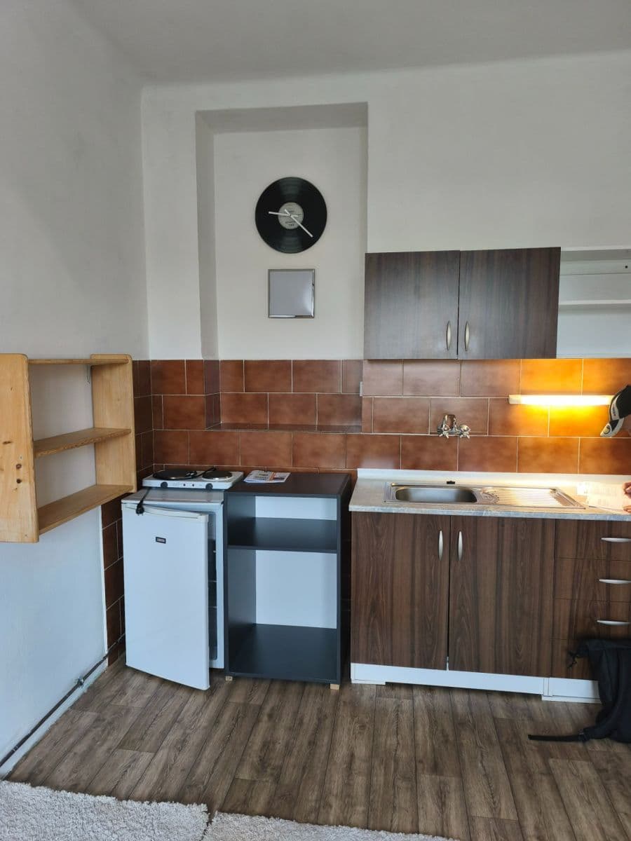 Prenájom bytu Garsoniéra 27 m², Kbelská, Praha, Praha Prenájom bytu Garsoniéra 27 m², Kbelská, Praha, Praha