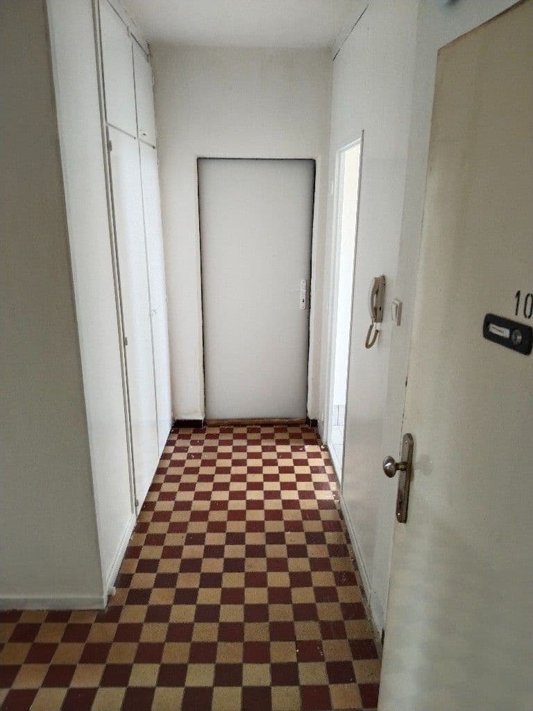 Prenájom bytu 4-izbový 77 m², Pod Vrchem, Plzeň, Plzeňský kraj Prenájom bytu 4-izbový 77 m², Pod Vrchem, Plzeň, Plzeňský kraj