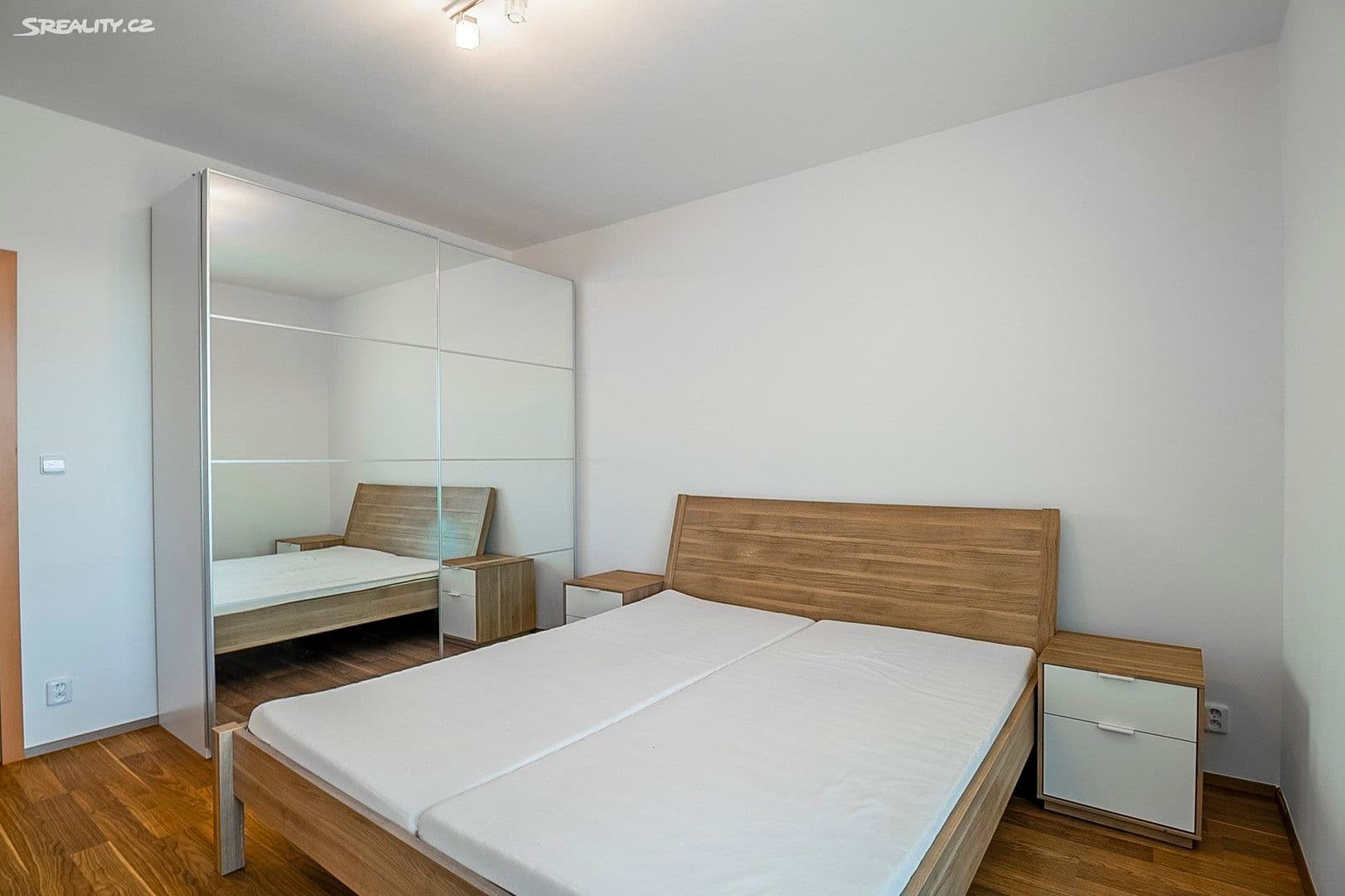 Prenájom bytu 2-izbový 56 m², Sazovická, Praha, Praha Prenájom bytu 2-izbový 56 m², Sazovická, Praha, Praha