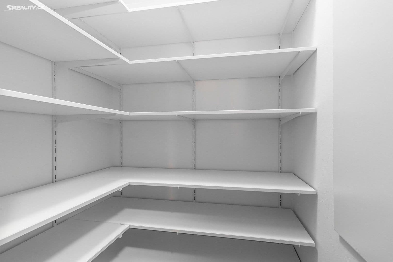 Prenájom bytu 2-izbový 56 m², Sazovická, Praha, Praha Prenájom bytu 2-izbový 56 m², Sazovická, Praha, Praha