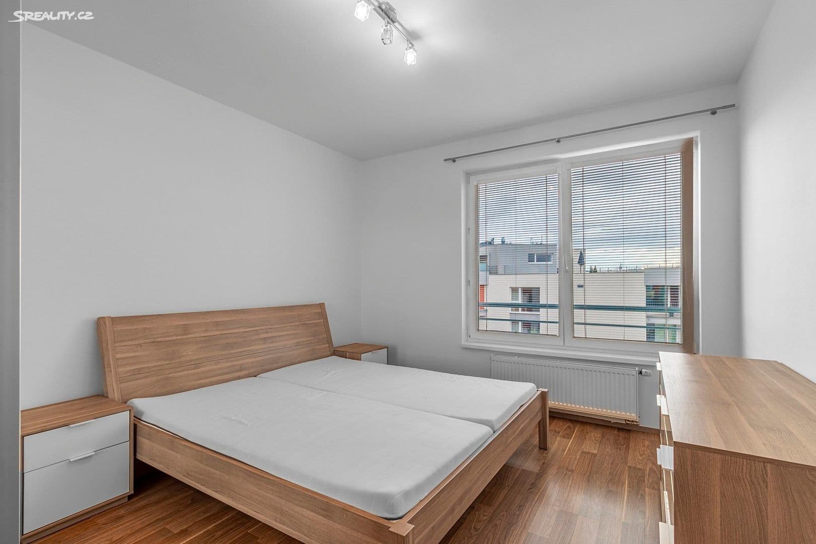 Prenájom bytu 2-izbový 56 m², Sazovická, Praha, Praha Prenájom bytu 2-izbový 56 m², Sazovická, Praha, Praha