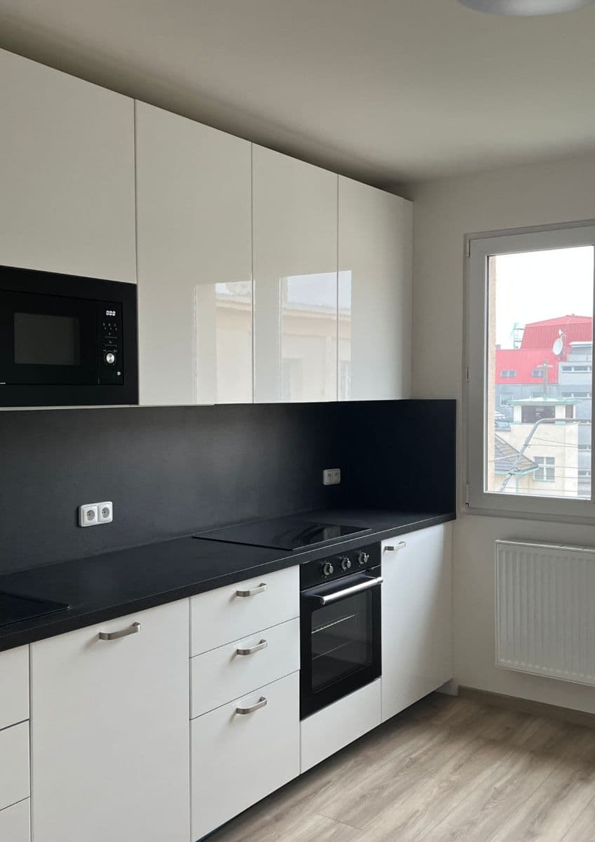 Prenájom bytu 2-izbový 66 m², Krupská, Praha, Praha Prenájom bytu 2-izbový 66 m², Krupská, Praha, Praha