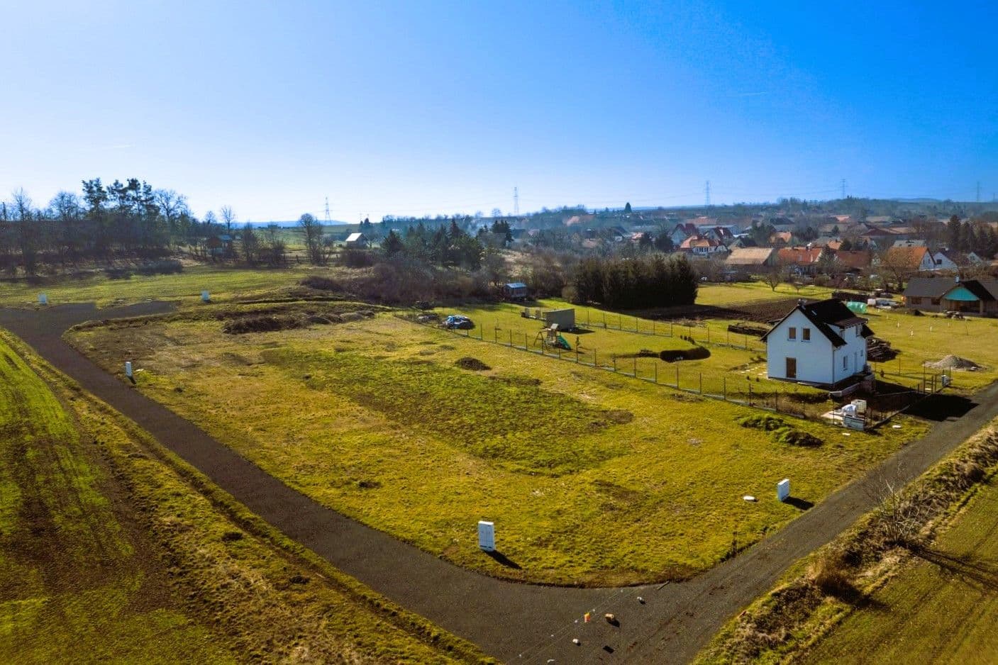 Predaj pozemku 950 m², Líšťany, Ústecký kraj Predaj pozemku 950 m², Líšťany, Ústecký kraj