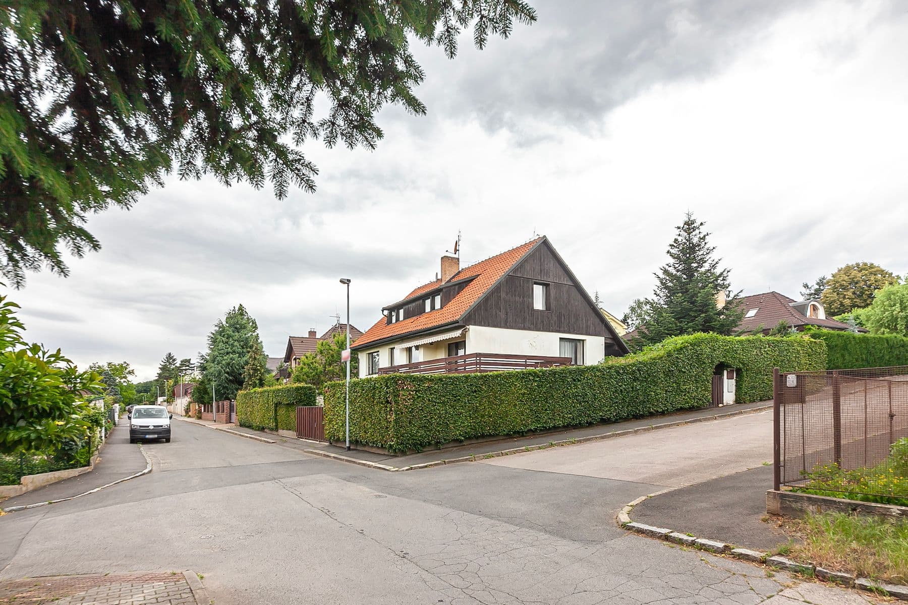 Predaj domu 314 m², pozemek 609 m², K Hradišti, Praha, Praha Predaj domu 314 m², pozemek 609 m², K Hradišti, Praha, Praha