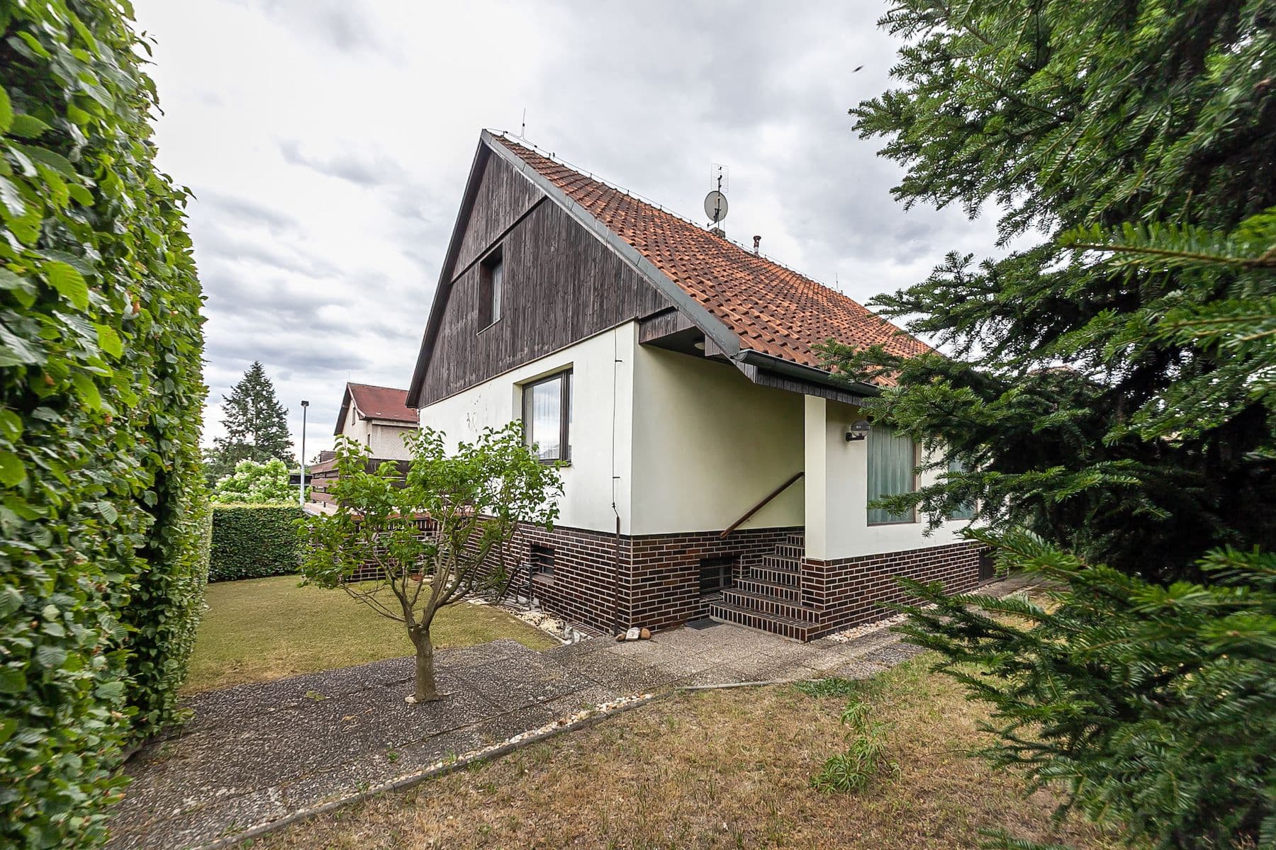 Predaj domu 314 m², pozemek 609 m², K Hradišti, Praha, Praha Predaj domu 314 m², pozemek 609 m², K Hradišti, Praha, Praha