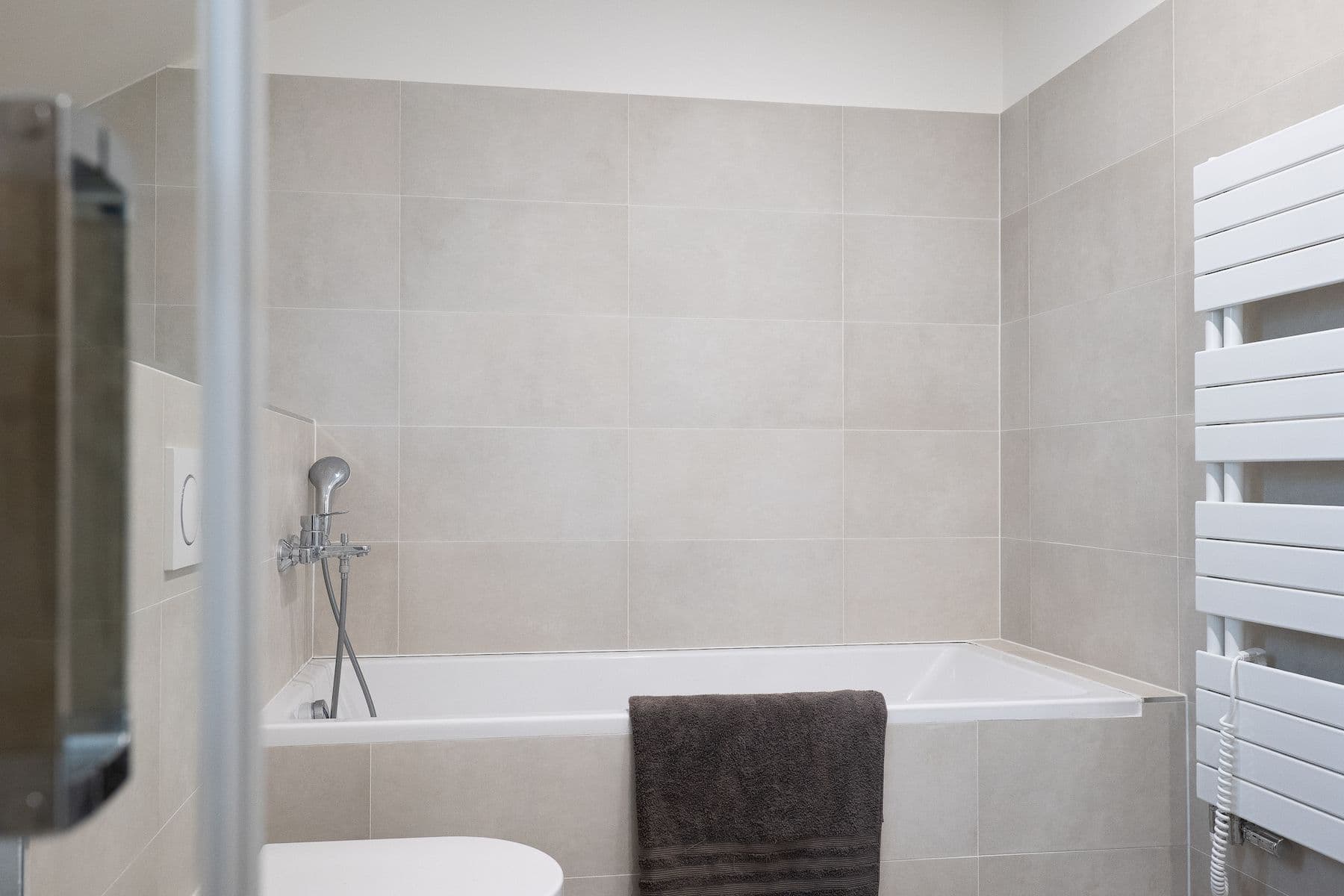 Predaj bytu 3-izbový 136 m², U Kopečku, Tuchoměřice, Středočeský kraj Predaj bytu 3-izbový 136 m², U Kopečku, Tuchoměřice, Středočeský kraj