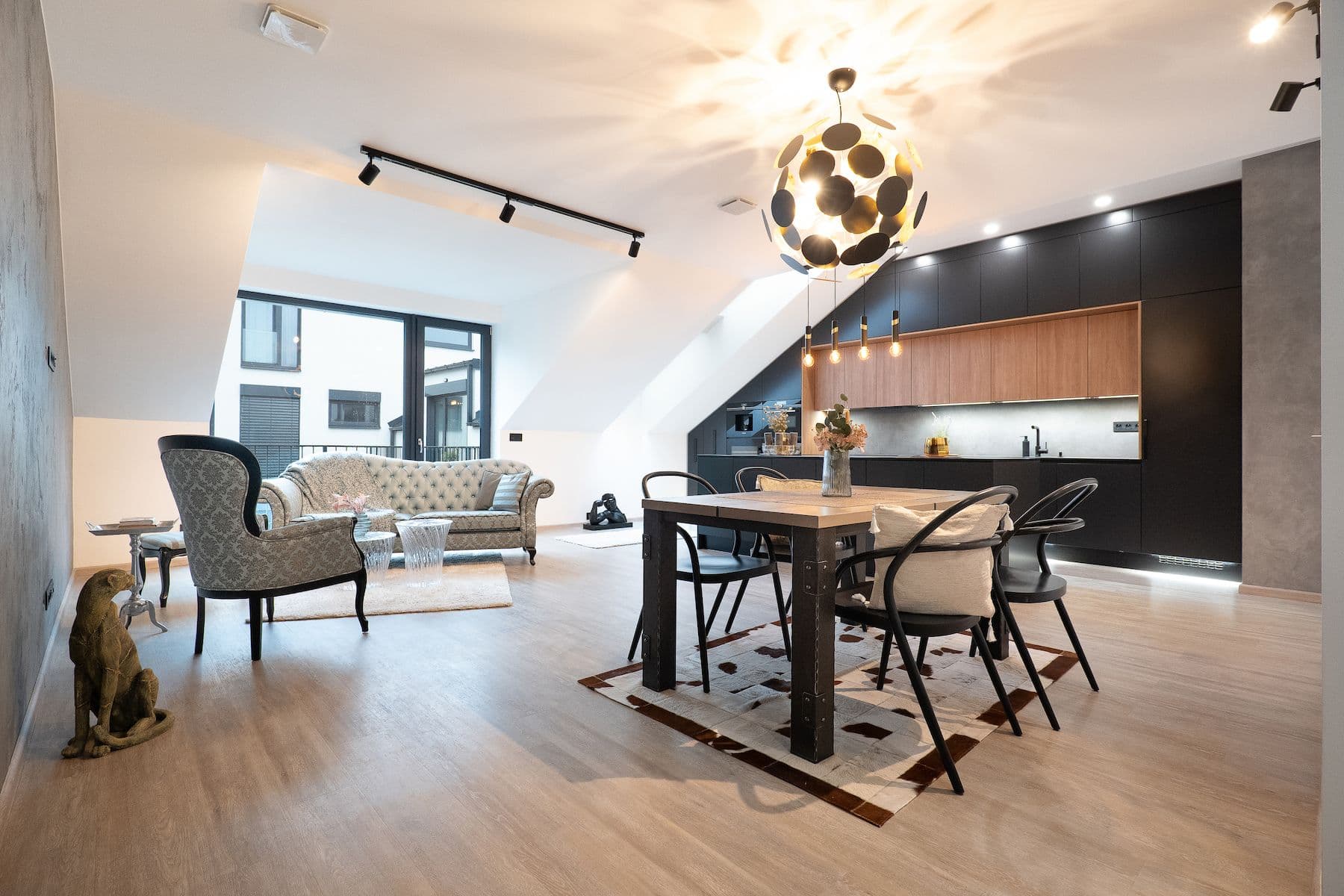 Predaj bytu 3-izbový 136 m², U Kopečku, Tuchoměřice, Středočeský kraj Predaj bytu 3-izbový 136 m², U Kopečku, Tuchoměřice, Středočeský kraj