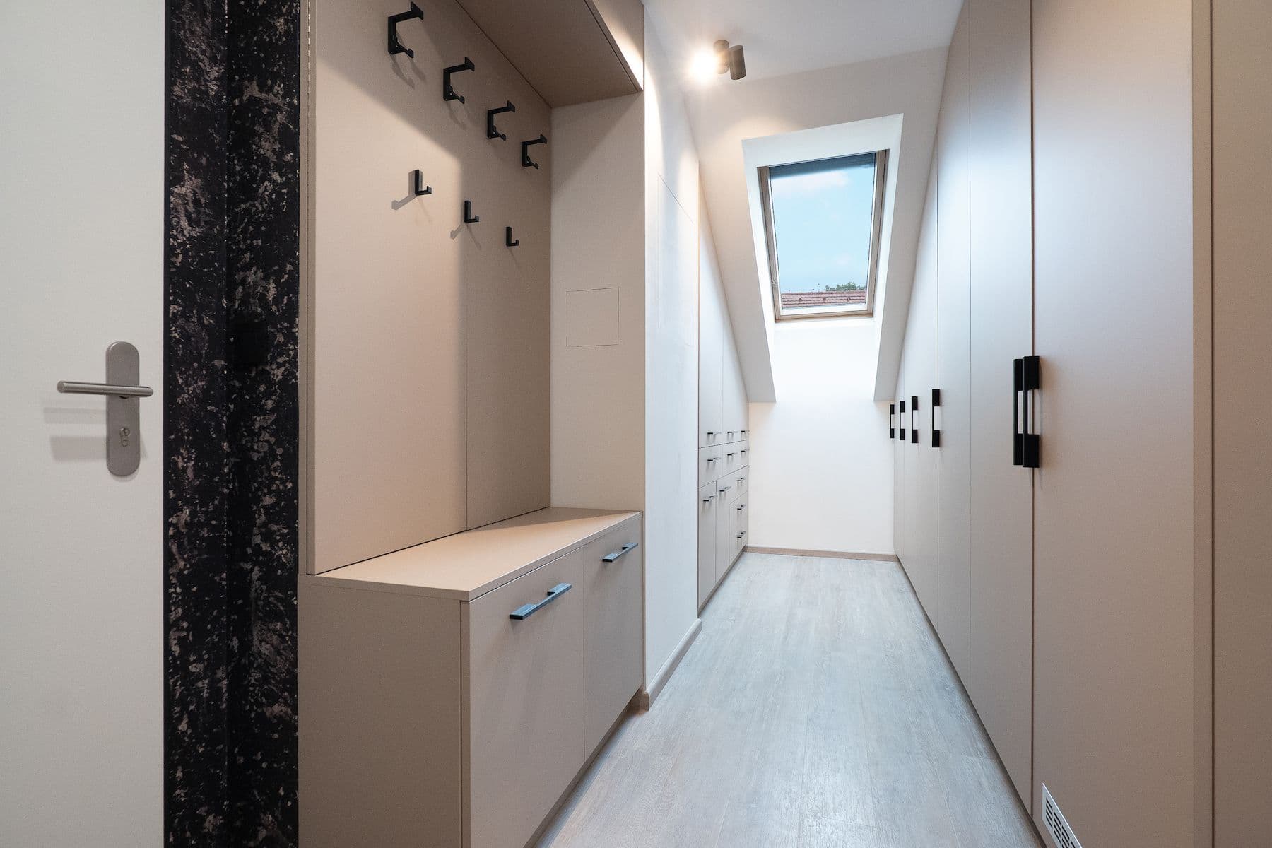 Predaj bytu 3-izbový 136 m², U Kopečku, Tuchoměřice, Středočeský kraj Predaj bytu 3-izbový 136 m², U Kopečku, Tuchoměřice, Středočeský kraj