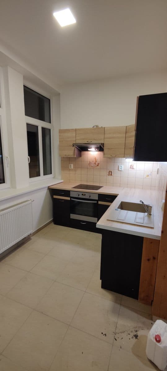 Prenájom bytu 1-izbový 39 m², Pražská, Kolín, Středočeský kraj Prenájom bytu 1-izbový 39 m², Pražská, Kolín, Středočeský kraj