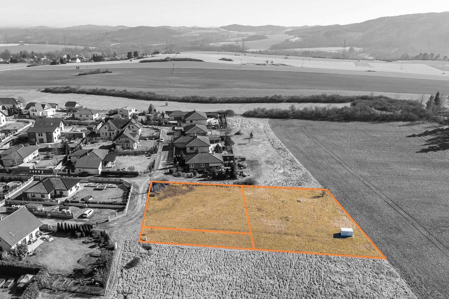 Predaj pozemku 2.412 m², Malá Hraštice, Středočeský kraj Predaj pozemku 2.412 m², Malá Hraštice, Středočeský kraj