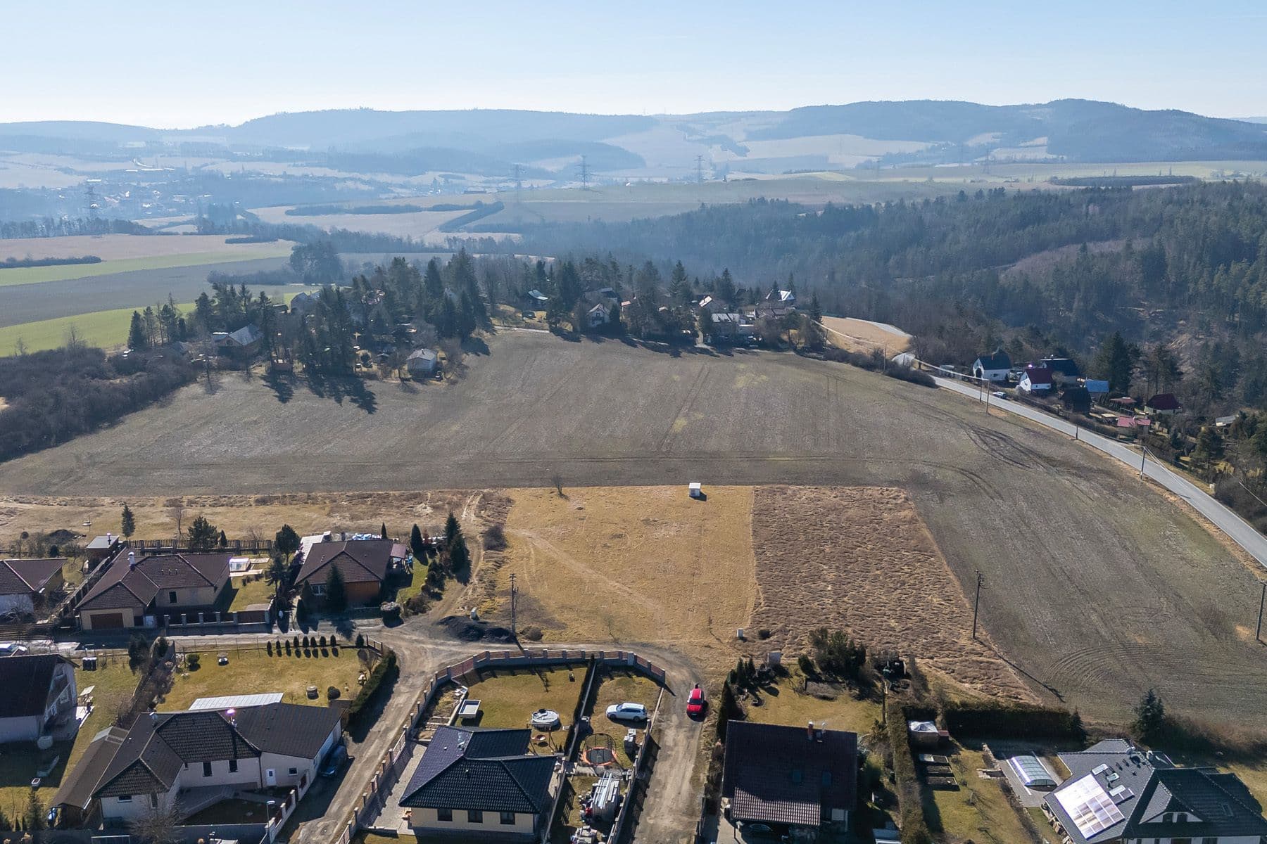 Predaj pozemku 2.412 m², Malá Hraštice, Středočeský kraj Predaj pozemku 2.412 m², Malá Hraštice, Středočeský kraj