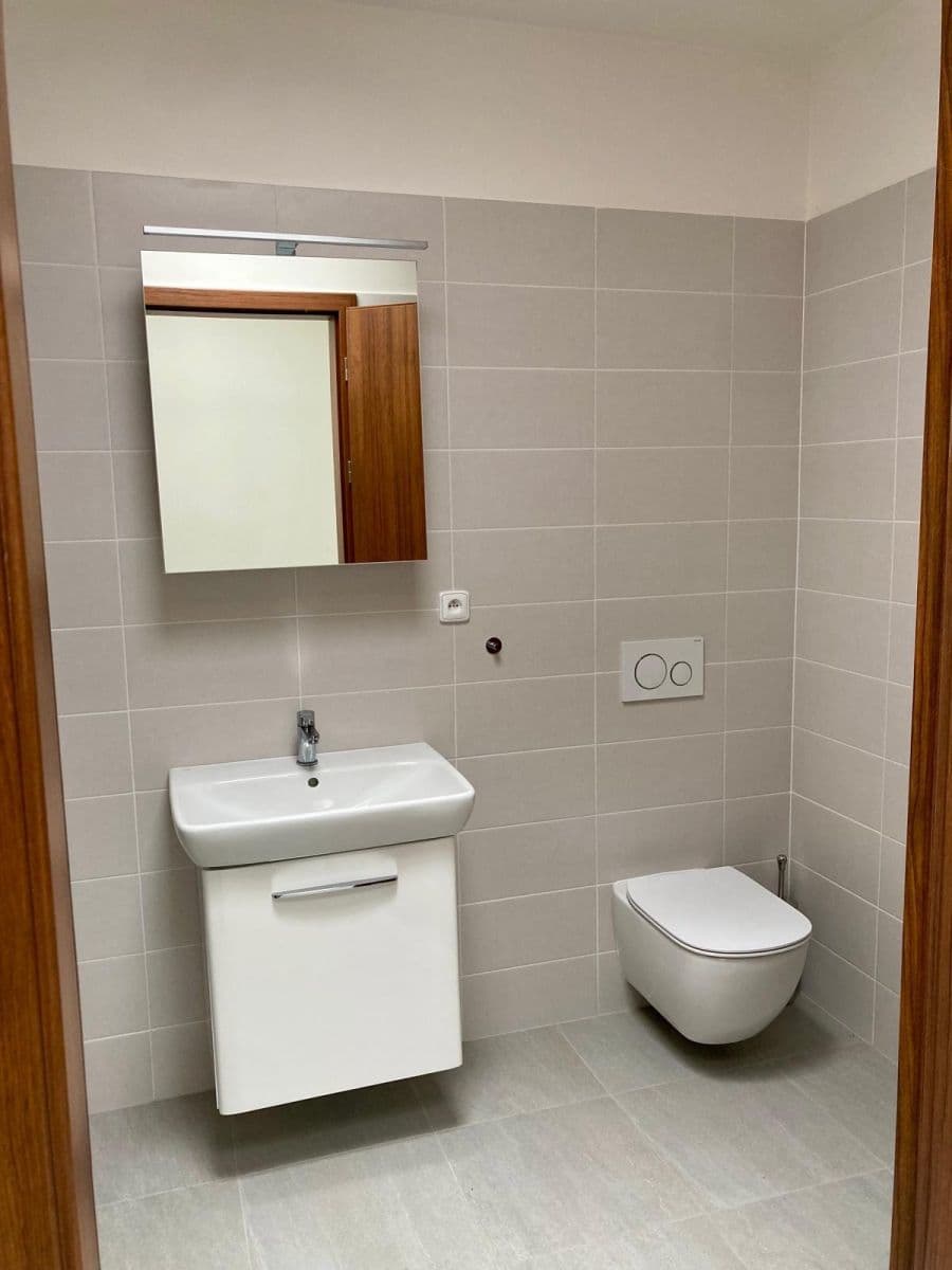 Prenájom bytu 2-izbový 60 m², Kytín, Středočeský kraj Prenájom bytu 2-izbový 60 m², Kytín, Středočeský kraj