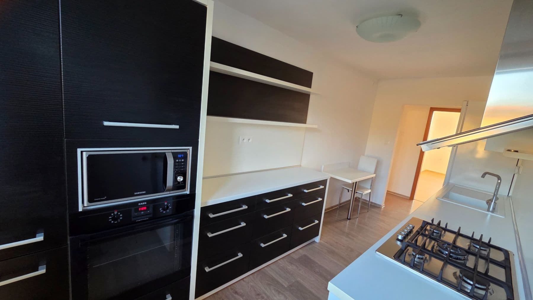 Predaj bytu 3-izbový 83 m², Irkutská, Rusovce, Bratislavský kraj Predaj bytu 3-izbový 83 m², Irkutská, Rusovce, Bratislavský kraj