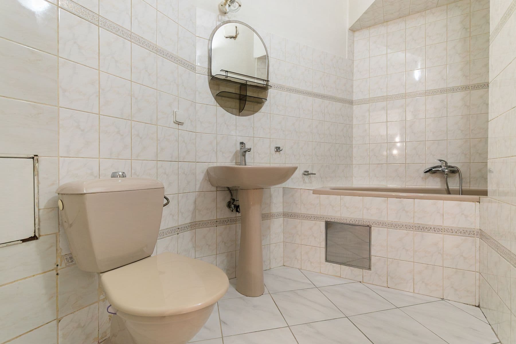 Predaj bytu 2-izbový 55 m², U Zeměpisného ústavu, Praha, Praha Predaj bytu 2-izbový 55 m², U Zeměpisného ústavu, Praha, Praha
