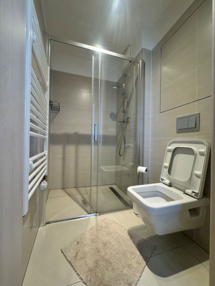Prenájom bytu 1-izbový 34 m², Sokolovská, Praha, Praha Prenájom bytu 1-izbový 34 m², Sokolovská, Praha, Praha