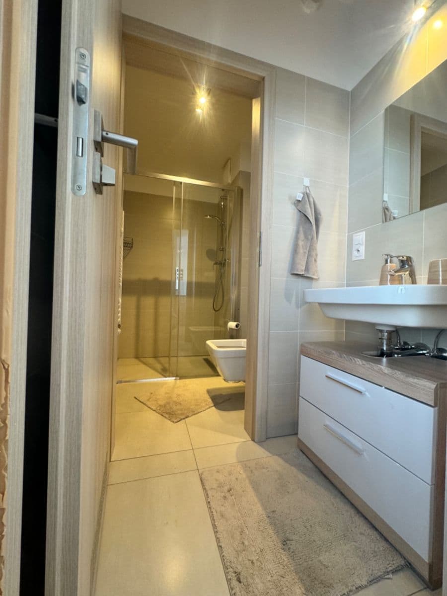 Prenájom bytu 1-izbový 34 m², Sokolovská, Praha, Praha Prenájom bytu 1-izbový 34 m², Sokolovská, Praha, Praha