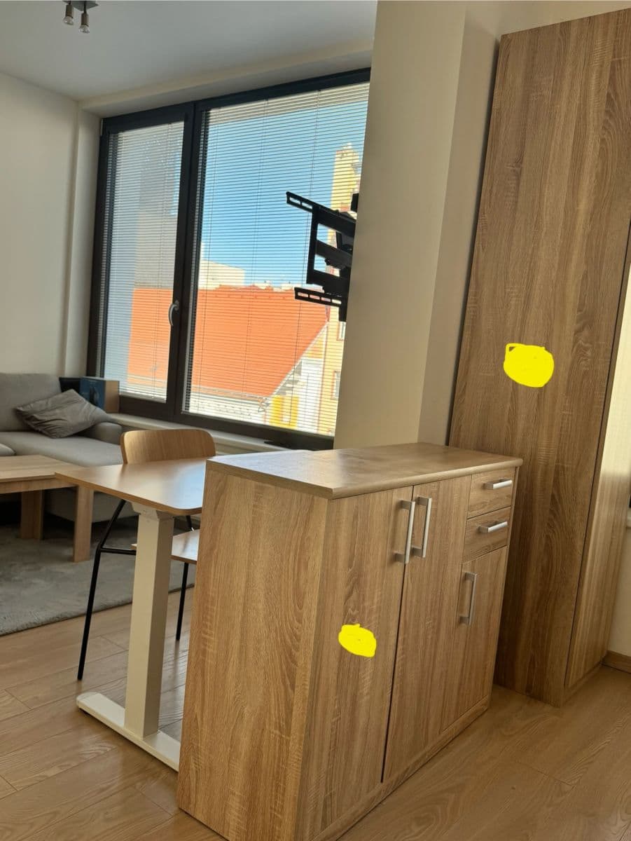 Prenájom bytu 1-izbový 34 m², Sokolovská, Praha, Praha Prenájom bytu 1-izbový 34 m², Sokolovská, Praha, Praha