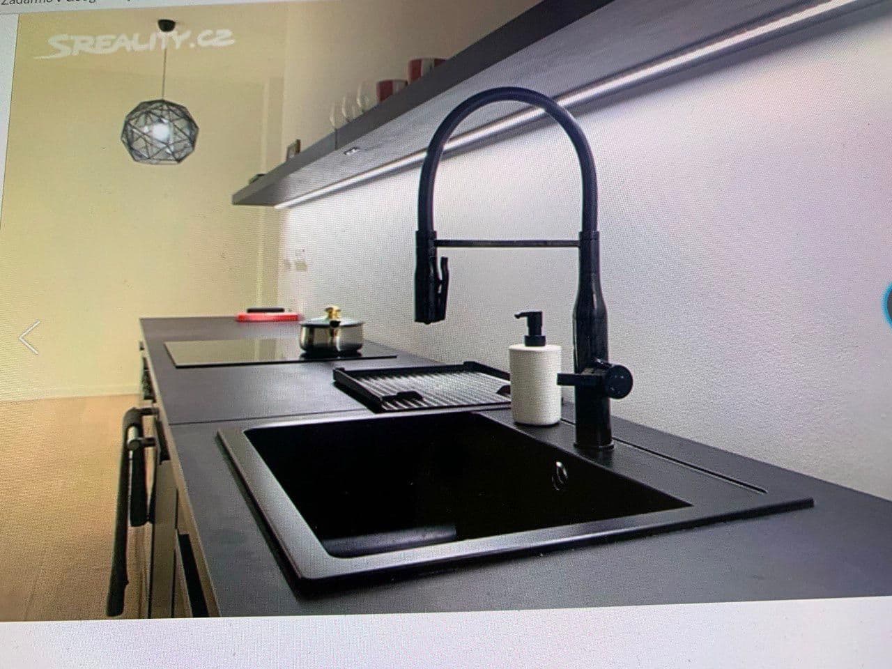 Predaj bytu 3-izbový 85 m², Petrská, Praha, Praha Predaj bytu 3-izbový 85 m², Petrská, Praha, Praha