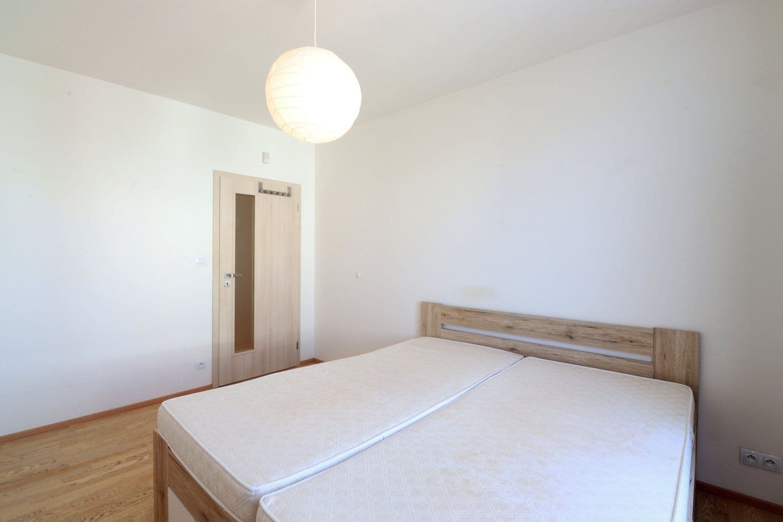 Prenájom bytu 4-izbový 110 m², Kadečkové, Praha, Praha Prenájom bytu 4-izbový 110 m², Kadečkové, Praha, Praha