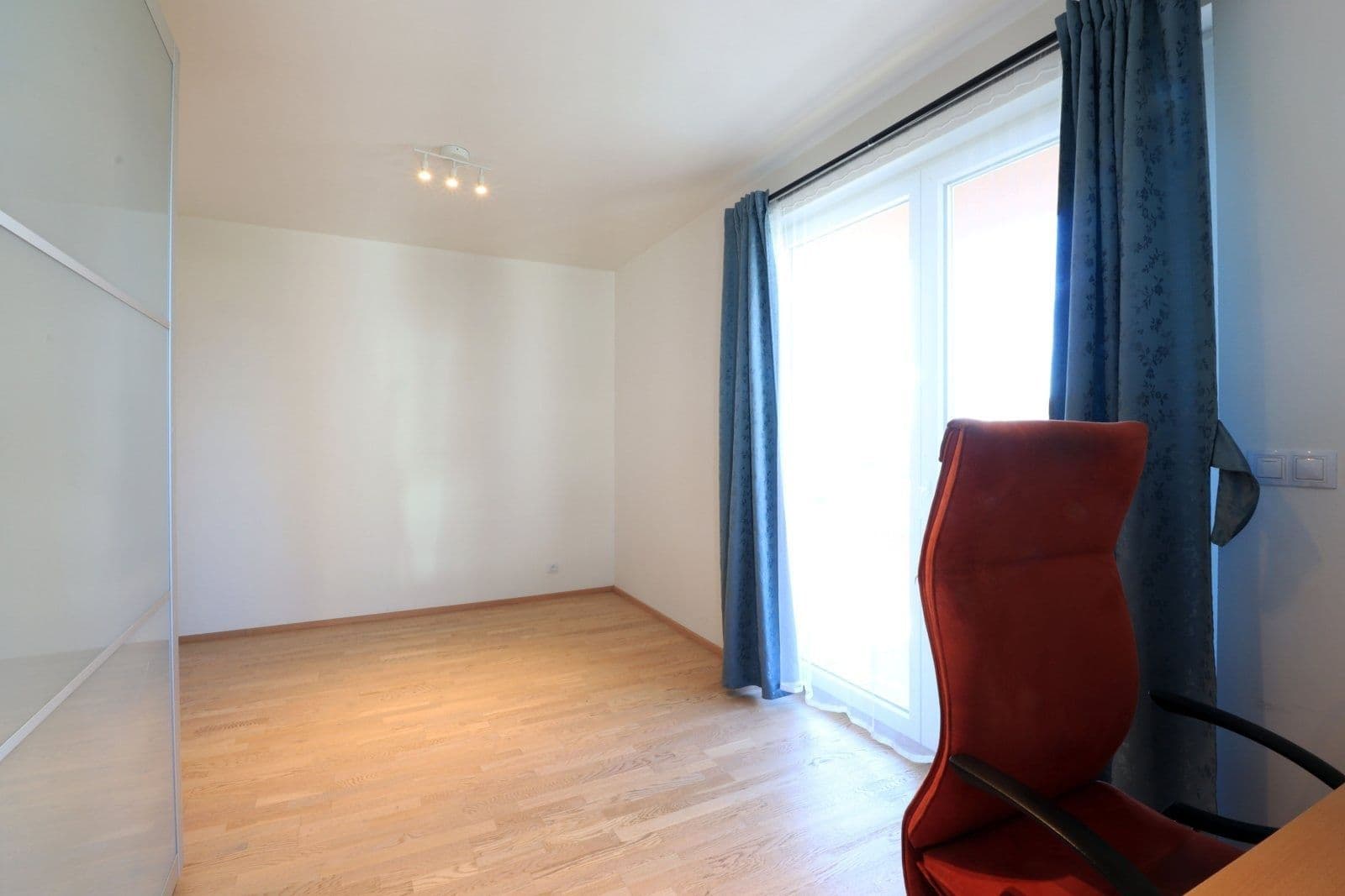 Prenájom bytu 4-izbový 110 m², Kadečkové, Praha, Praha Prenájom bytu 4-izbový 110 m², Kadečkové, Praha, Praha