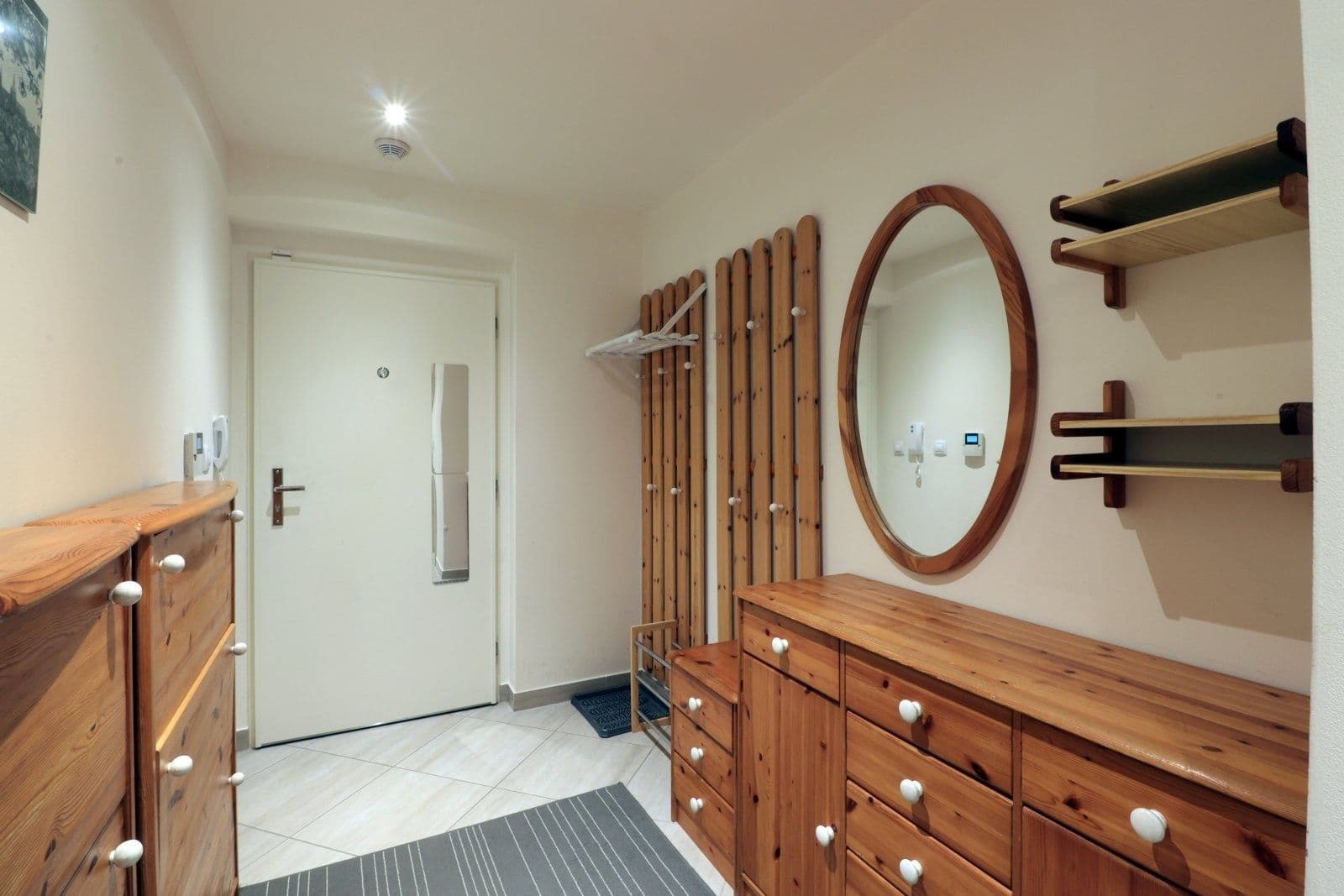 Prenájom bytu 4-izbový 110 m², Kadečkové, Praha, Praha Prenájom bytu 4-izbový 110 m², Kadečkové, Praha, Praha