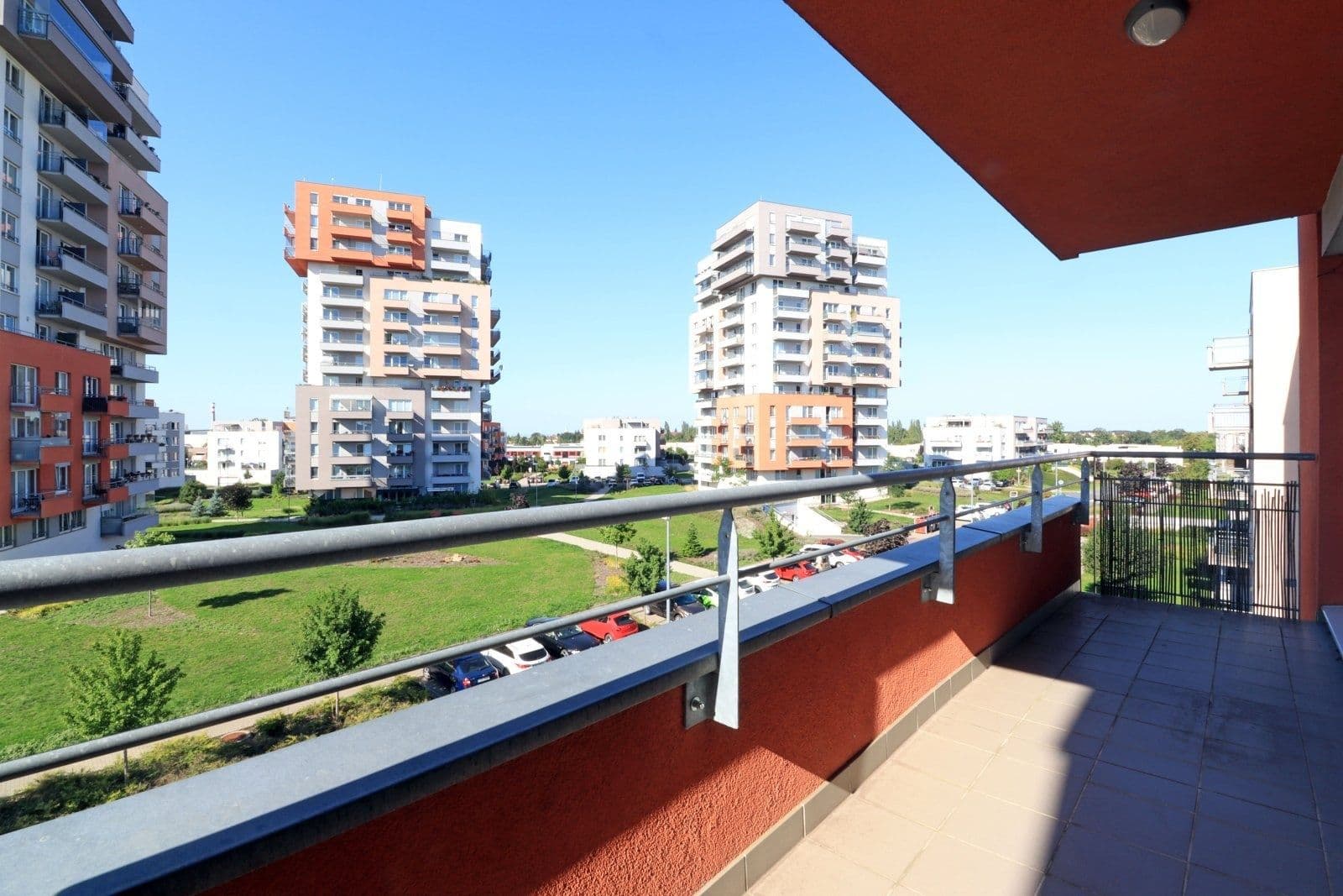 Prenájom bytu 4-izbový 110 m², Kadečkové, Praha, Praha Prenájom bytu 4-izbový 110 m², Kadečkové, Praha, Praha