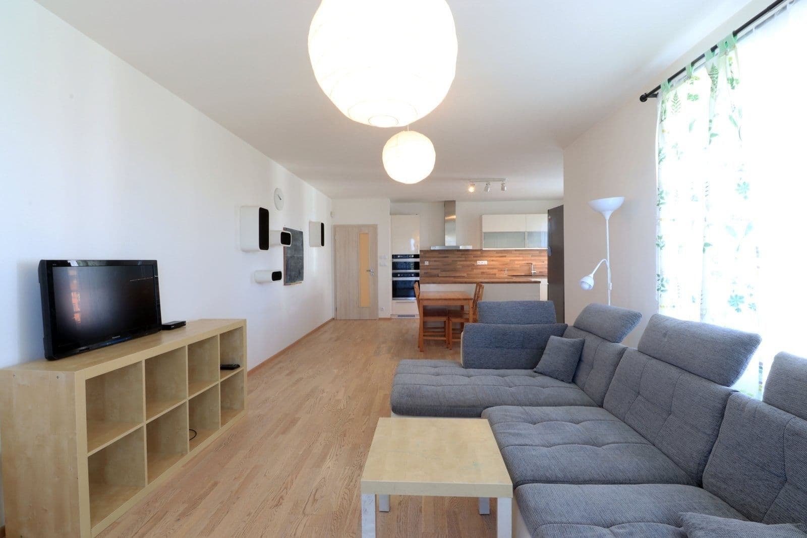 Prenájom bytu 4-izbový 110 m², Kadečkové, Praha, Praha Prenájom bytu 4-izbový 110 m², Kadečkové, Praha, Praha