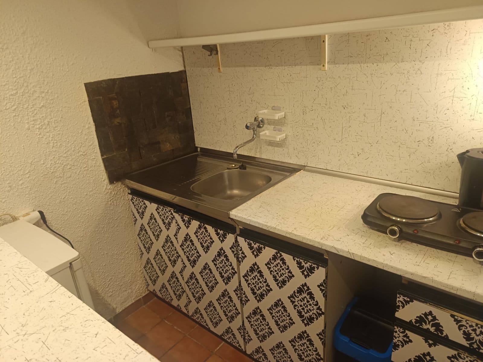 Prenájom bytu 1-izbový 28 m², Káranská, Praha, Praha Prenájom bytu 1-izbový 28 m², Káranská, Praha, Praha