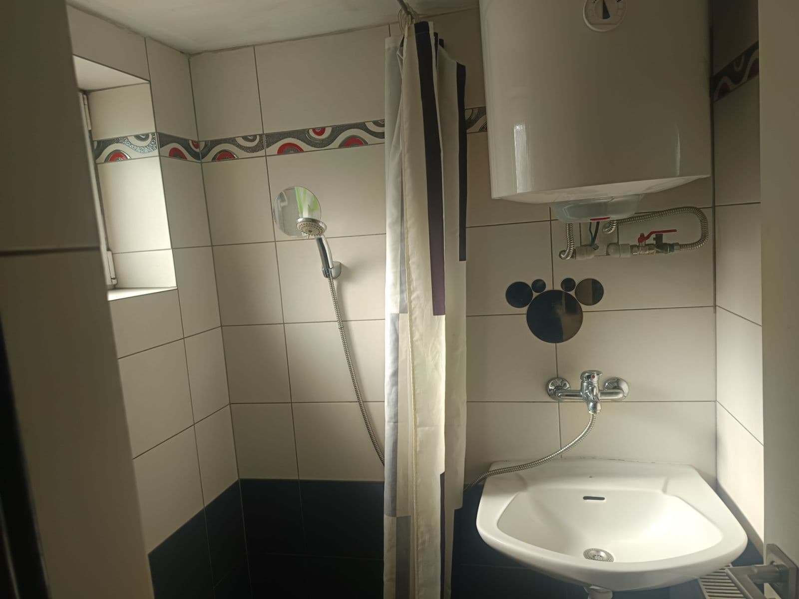 Prenájom bytu 1-izbový 28 m², Káranská, Praha, Praha Prenájom bytu 1-izbový 28 m², Káranská, Praha, Praha