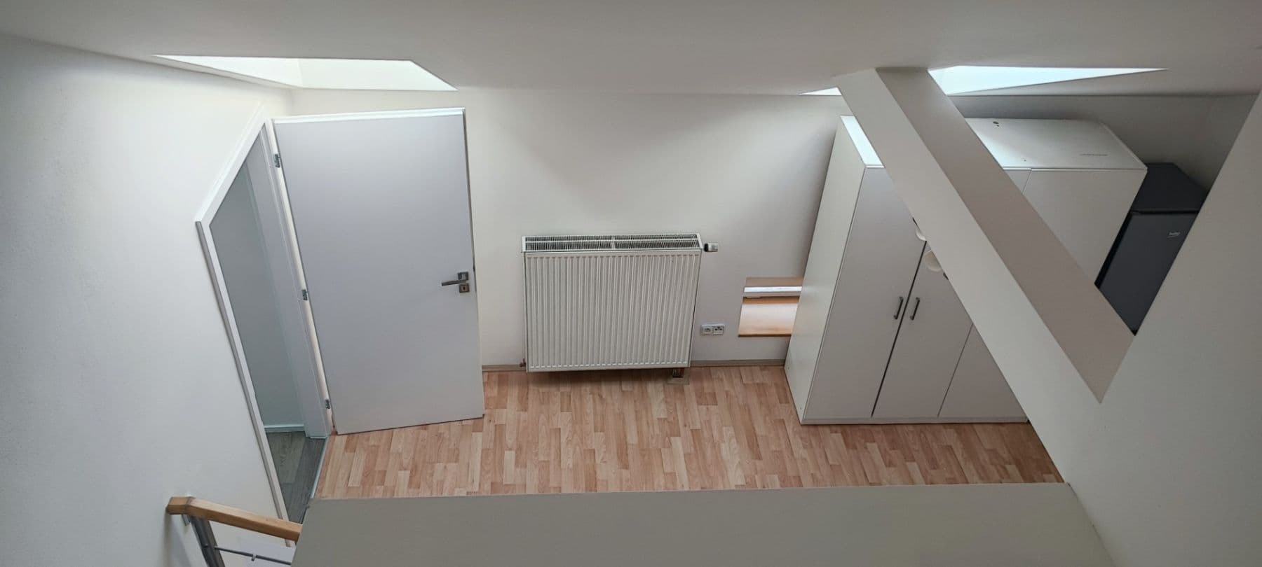 Prenájom bytu 3-izbový 60 m², Rumunská, Praha, Praha Prenájom bytu 3-izbový 60 m², Rumunská, Praha, Praha