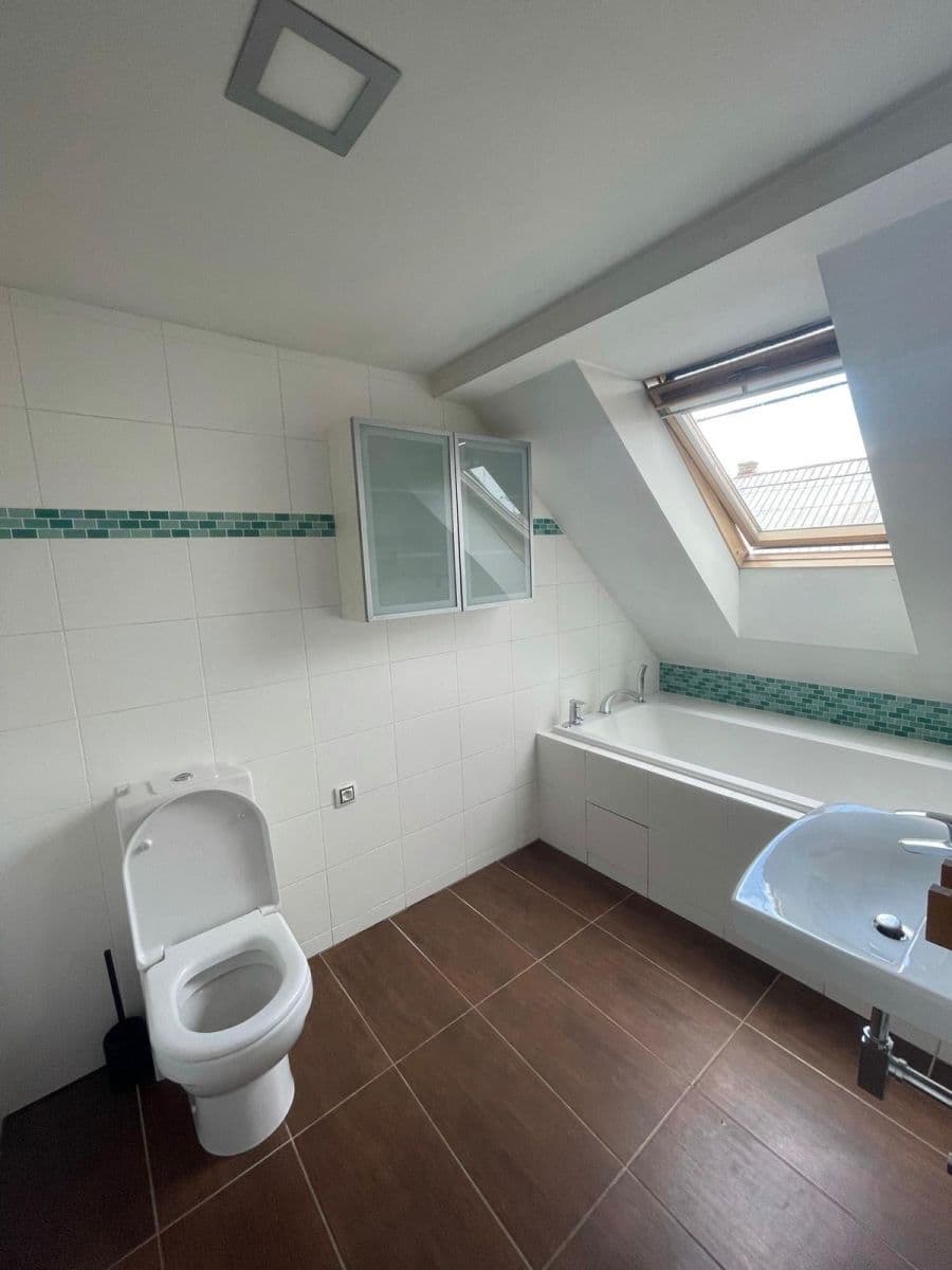 Prenájom domu 120 m², pozemek 170 m², Svojsíkova, Kladno, Středočeský kraj Prenájom domu 120 m², pozemek 170 m², Svojsíkova, Kladno, Středočeský kraj