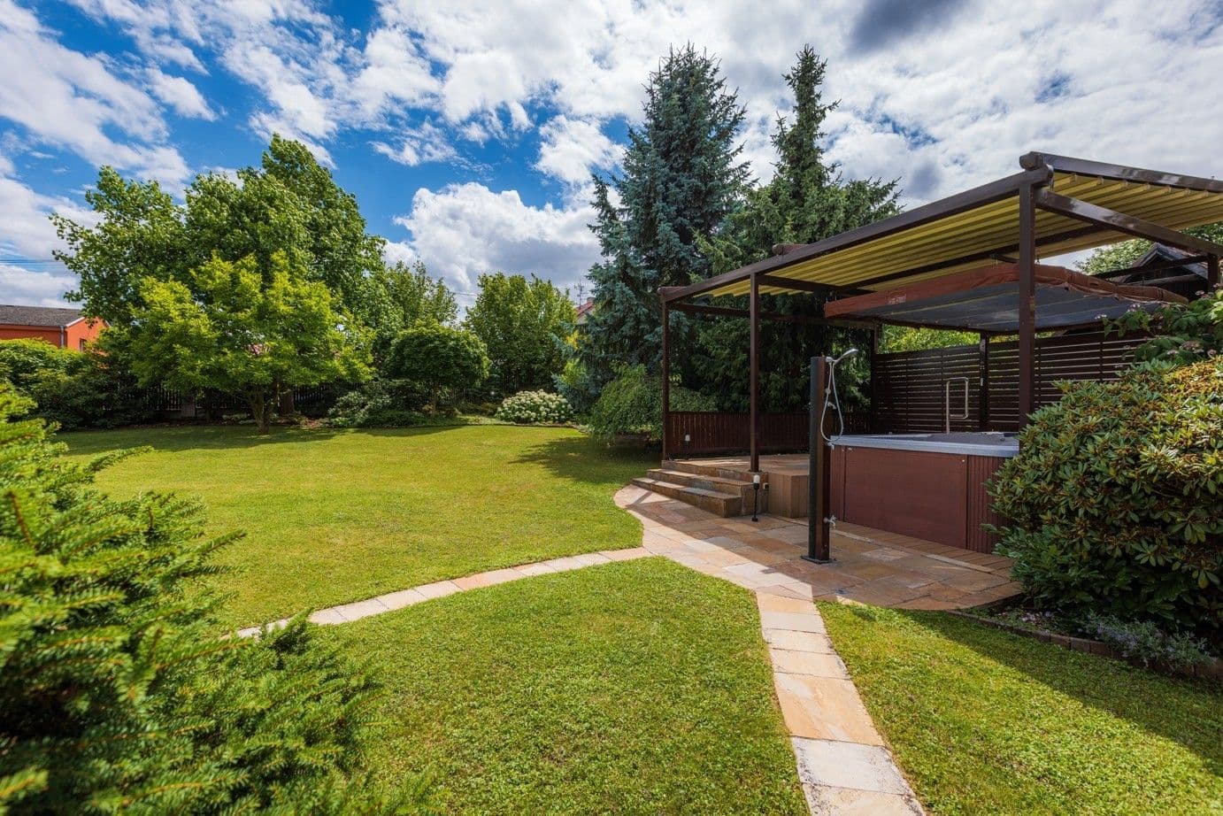 Predaj domu 189 m², pozemek 1.309 m², Sukova, Úvaly, Středočeský kraj Predaj domu 189 m², pozemek 1.309 m², Sukova, Úvaly, Středočeský kraj