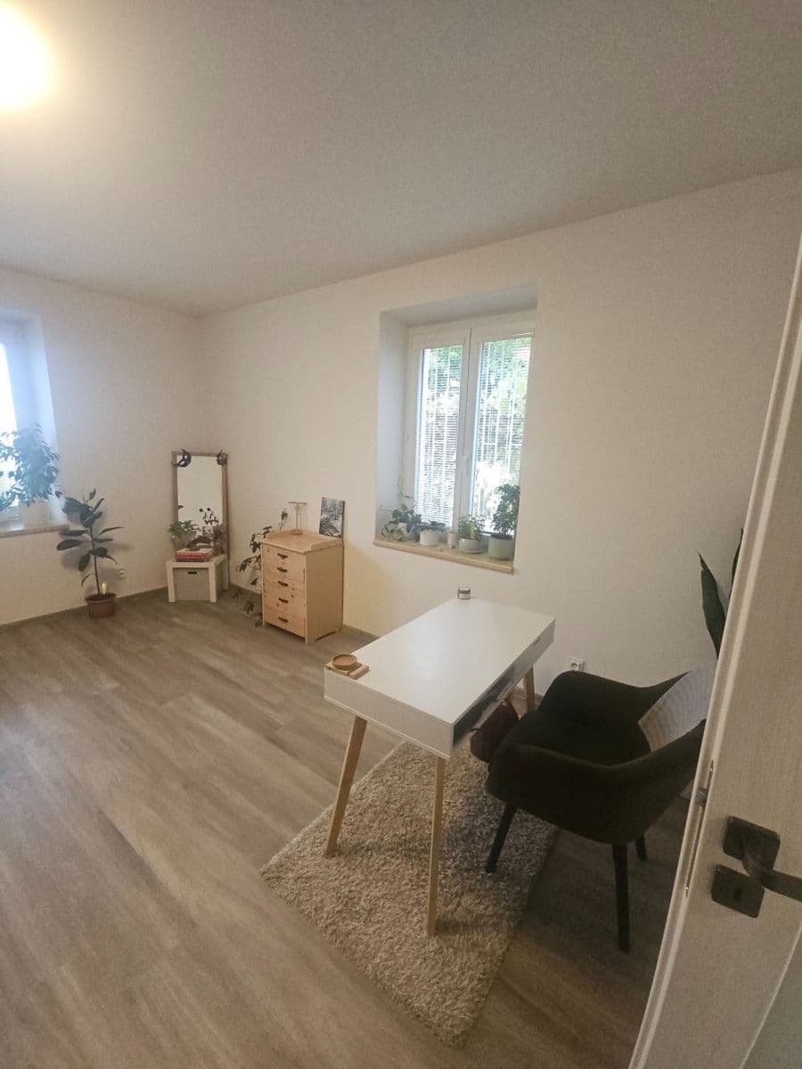 Prenájom bytu 1-izbový 32 m², Pod Závěrkou, Praha, Praha Prenájom bytu 1-izbový 32 m², Pod Závěrkou, Praha, Praha