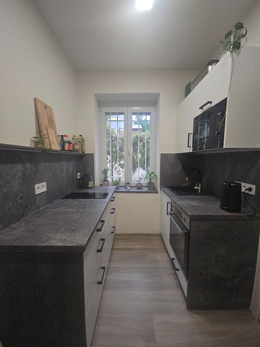 Prenájom bytu 1-izbový 32 m², Pod Závěrkou, Praha, Praha Prenájom bytu 1-izbový 32 m², Pod Závěrkou, Praha, Praha