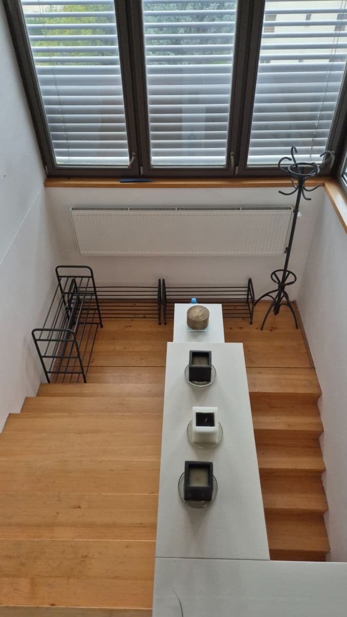 Prenájom bytu 2-izbový 61 m², U Hráze, Praha, Praha Prenájom bytu 2-izbový 61 m², U Hráze, Praha, Praha