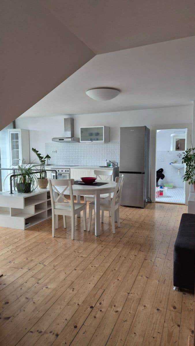 Prenájom bytu 2-izbový 61 m², U Hráze, Praha, Praha Prenájom bytu 2-izbový 61 m², U Hráze, Praha, Praha