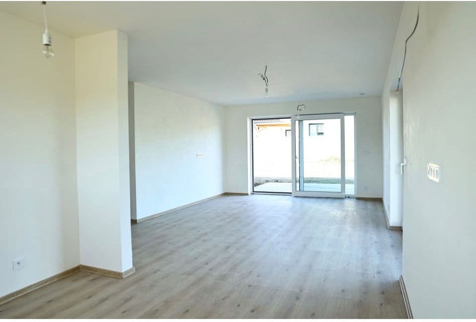 Predaj domu 152 m², pozemek 866 m², Kamenný Přívoz, Středočeský kraj Predaj domu 152 m², pozemek 866 m², Kamenný Přívoz, Středočeský kraj