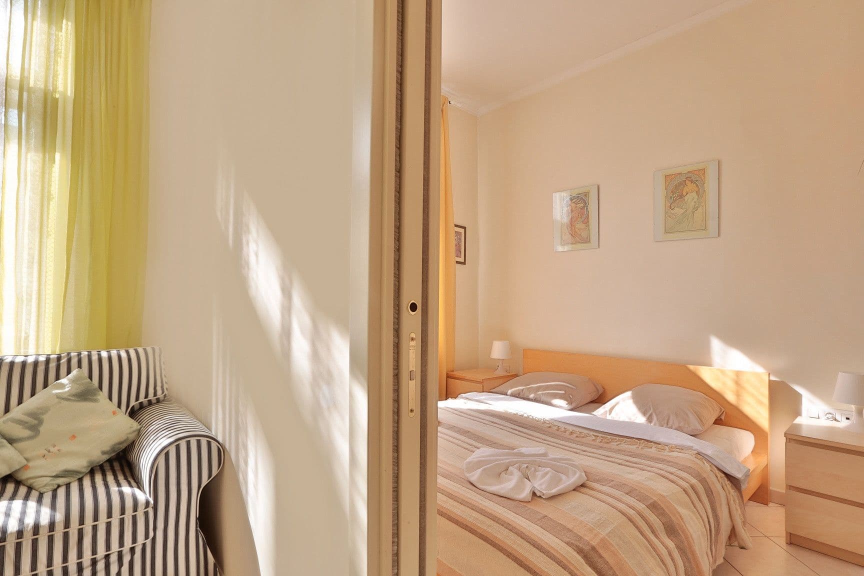 Prenájom bytu 43 m², Tyršova, Praha, Praha Prenájom bytu 43 m², Tyršova, Praha, Praha