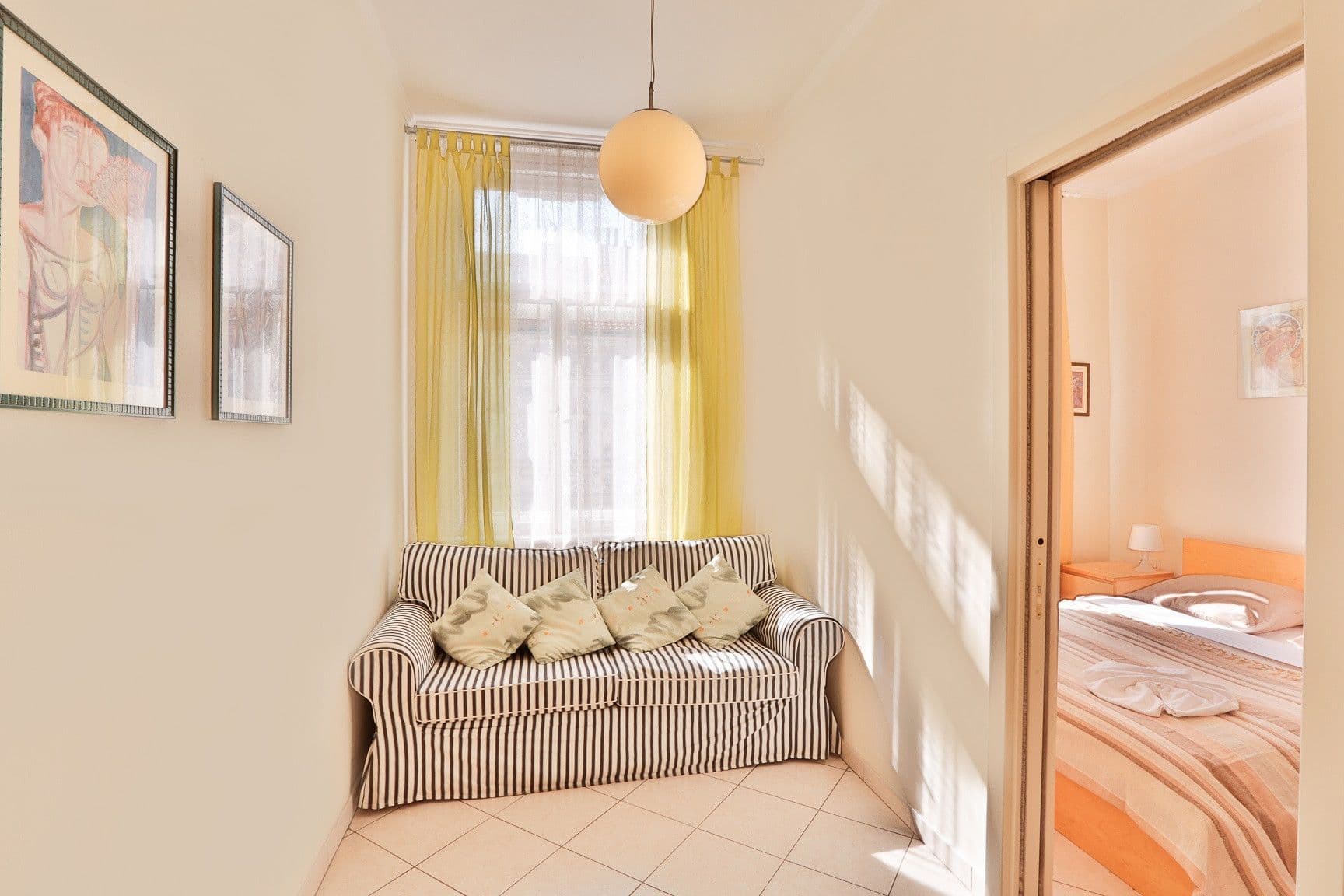 Prenájom bytu 43 m², Tyršova, Praha, Praha Prenájom bytu 43 m², Tyršova, Praha, Praha