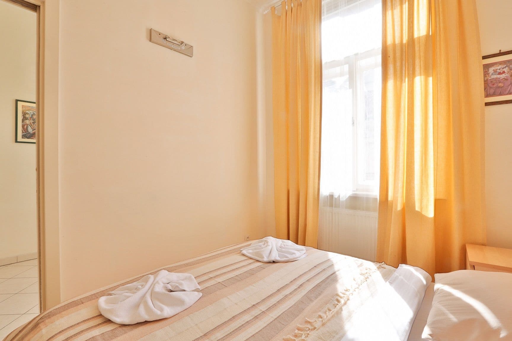 Prenájom bytu 43 m², Tyršova, Praha, Praha Prenájom bytu 43 m², Tyršova, Praha, Praha