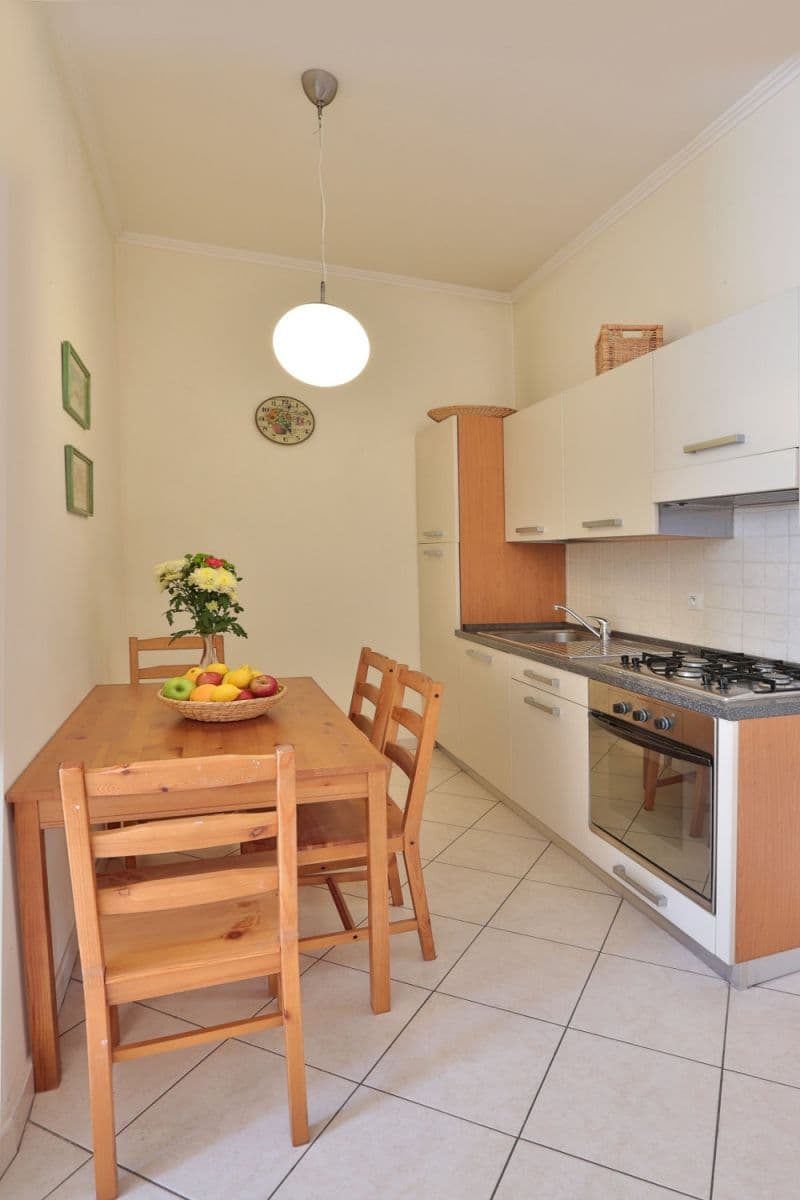 Prenájom bytu 43 m², Tyršova, Praha, Praha Prenájom bytu 43 m², Tyršova, Praha, Praha