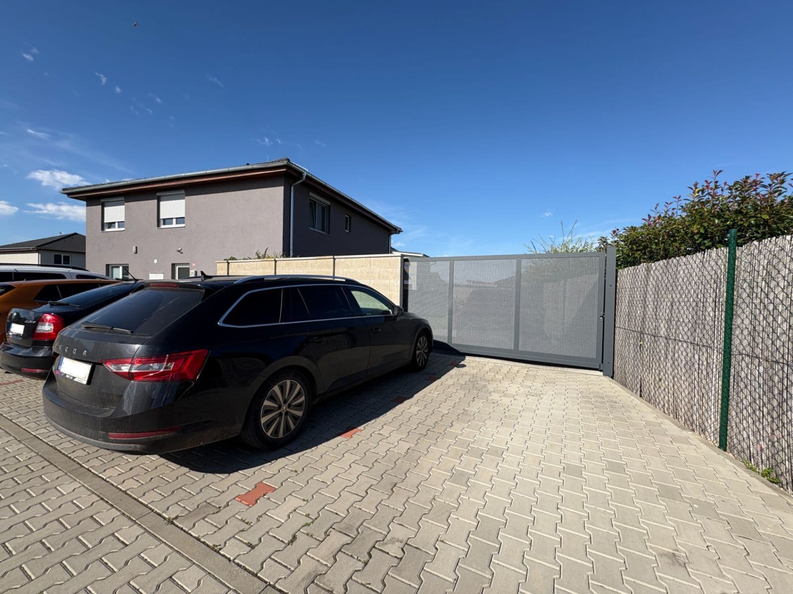 Predaj bytu 3-izbový 78 m², Polerady, Středočeský kraj Predaj bytu 3-izbový 78 m², Polerady, Středočeský kraj