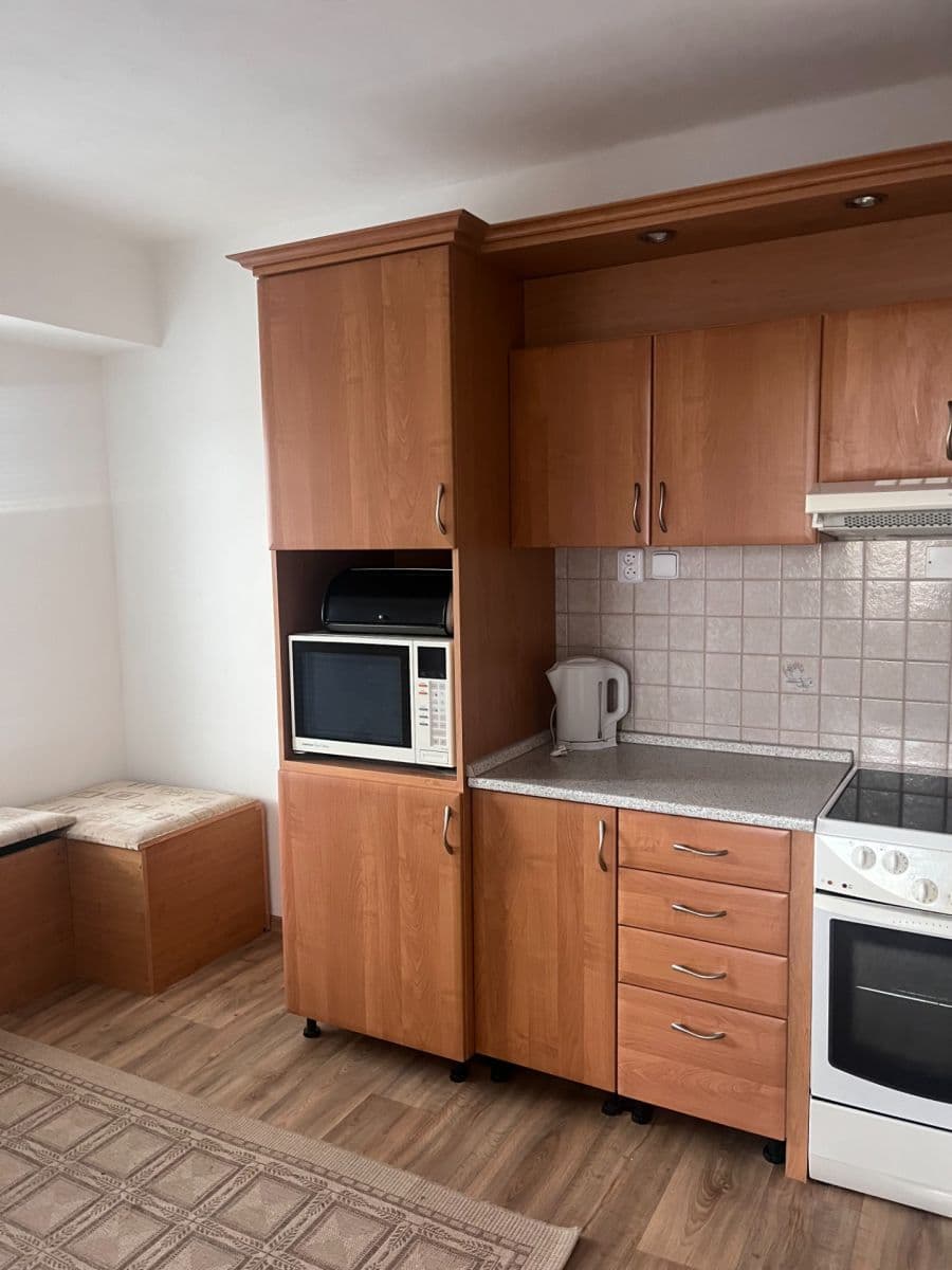 Prenájom bytu 2-izbový 49 m², Komenského, Vlašim, Středočeský kraj Prenájom bytu 2-izbový 49 m², Komenského, Vlašim, Středočeský kraj