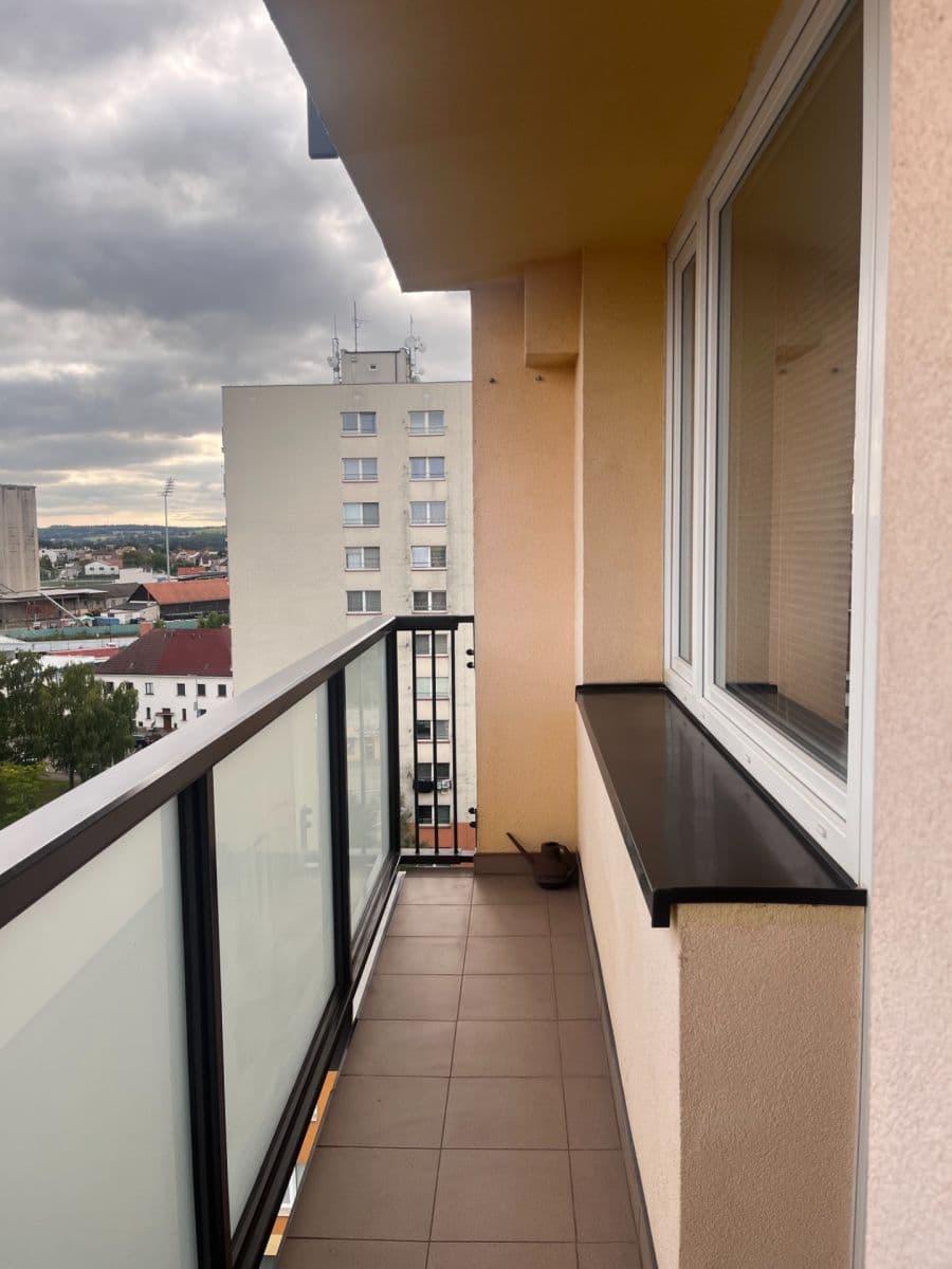 Prenájom bytu 2-izbový 49 m², Komenského, Vlašim, Středočeský kraj Prenájom bytu 2-izbový 49 m², Komenského, Vlašim, Středočeský kraj